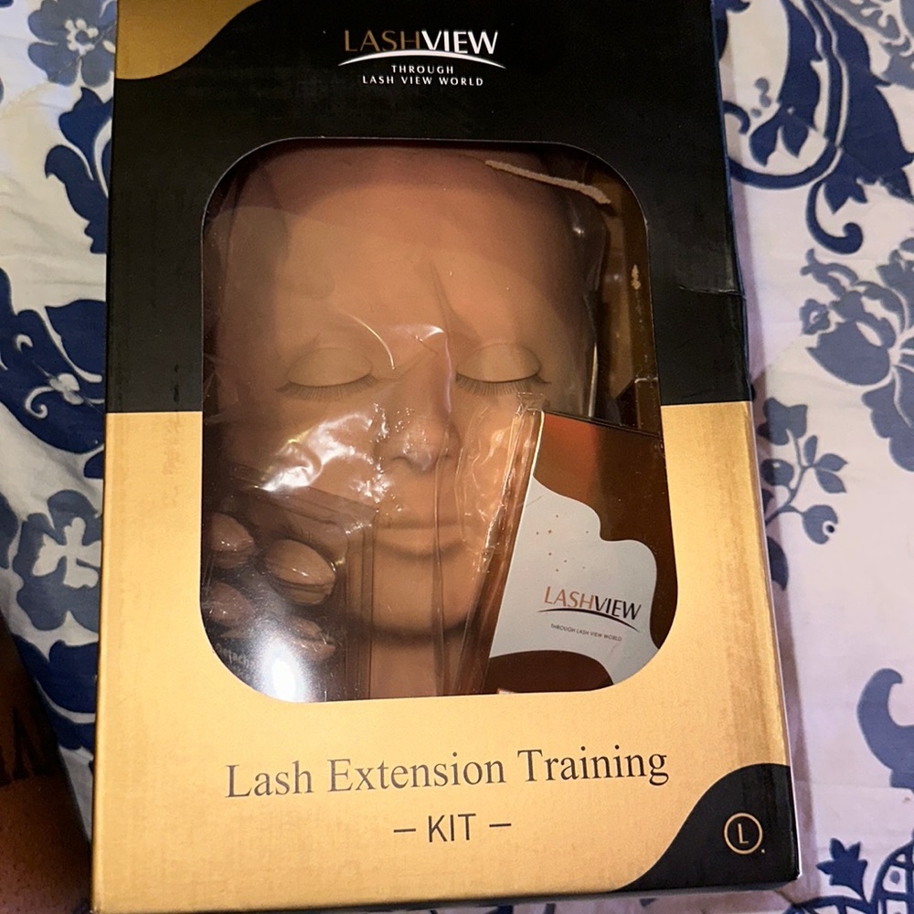Lash extensions practice kit